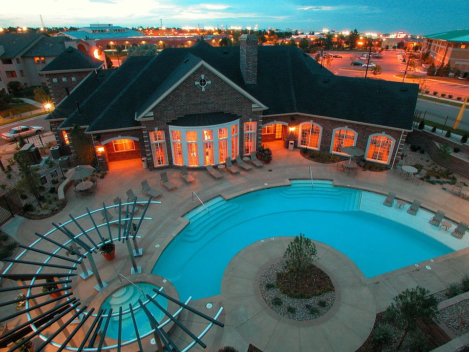 1st image of 820 S Cimarron Way