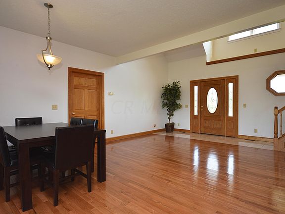 5th image of 1600 Eagle Creek Dr S