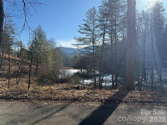 3rd image of 999 Echo Hill Dr #4