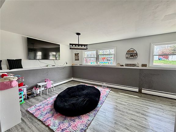 5th image of 1804 University Dr