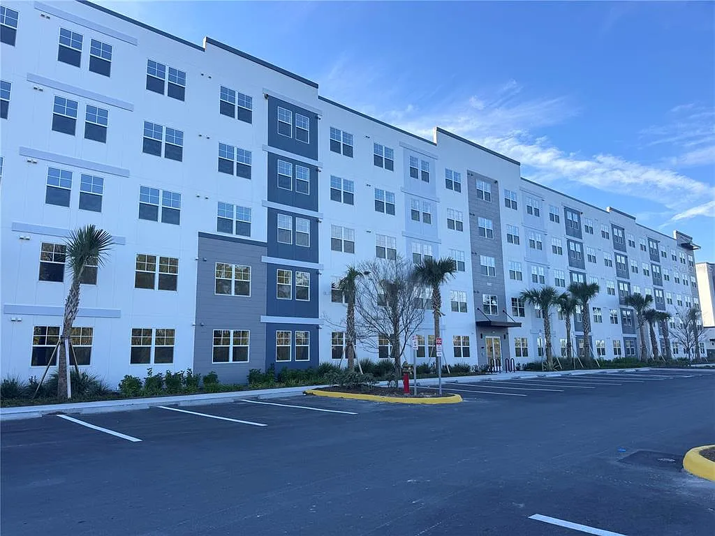 Building Photo - 5587 Millenia Park Blvd #120