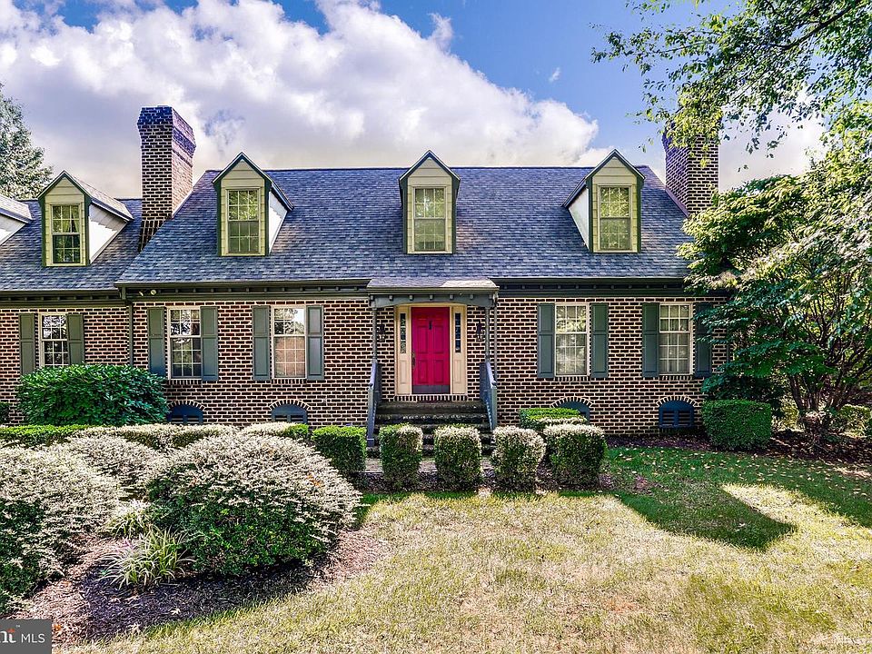 1st image of 2421 Munford Dr