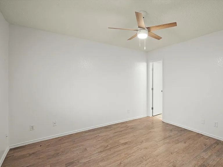 220 Sailmaster St #A — Photo 16