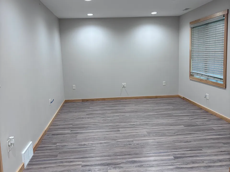 Spacious living room