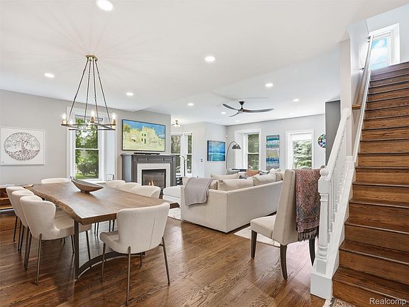 5th image of 7475 Pinehurst Cir