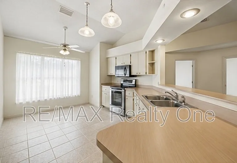 4210 N Mae West Way — Photo 5