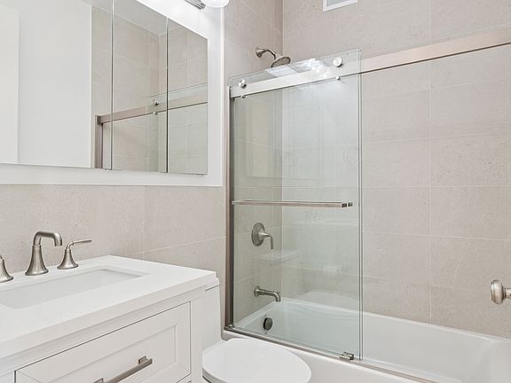4th image of 524 E 72nd St APT 41DE