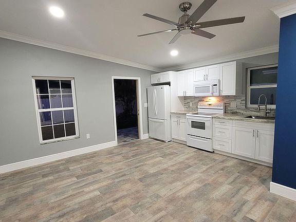 2nd image of 4713 W Fairview Hts