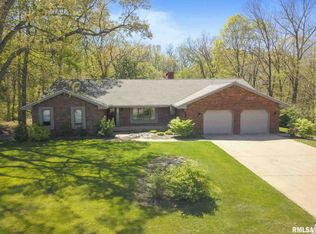 66 Oak Ridge Point, Morton, IL 61550