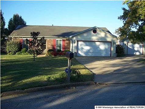 5th image of 3995 Woodland Dr
