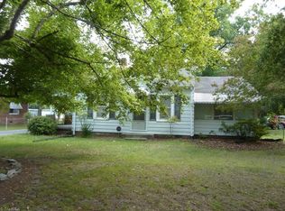 1502 E Fairfield Rd, High Point, NC 27263