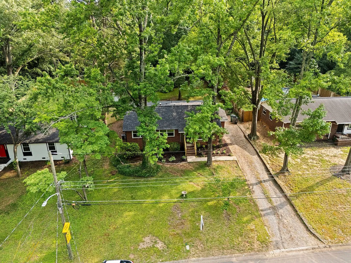 4-Bedroom Home in Shannon Park — Photo 3