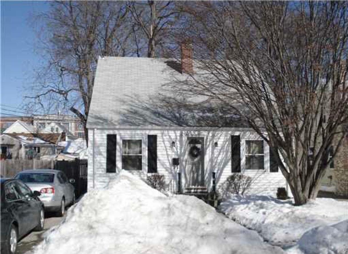 39 Wollaston St, Cranston, RI 02910 Zillow
