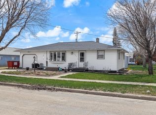 121 Center St E, Edgerton, MN 56128