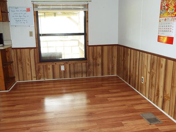 5th image of 8650 NE 106th St