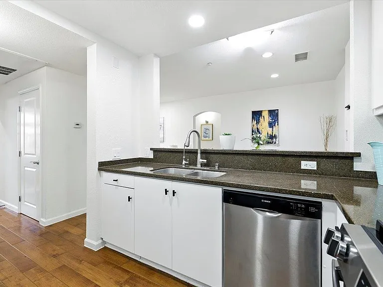10745 N De Anza Blvd #115 — Photo 21