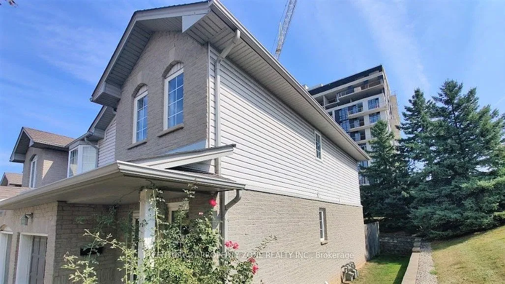 3 bed, $2,750 — Photo 2