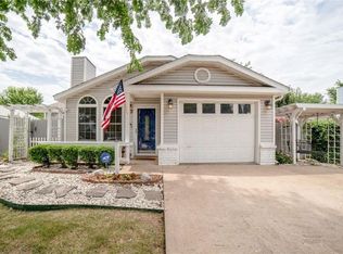 515 E Redbud Ln, Fayetteville, AR 72703