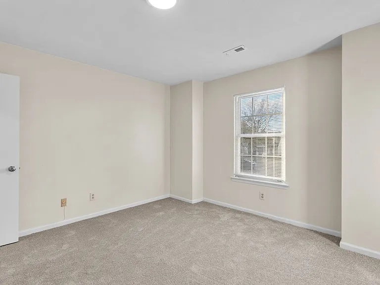 1110 Chapel St — Photo 14