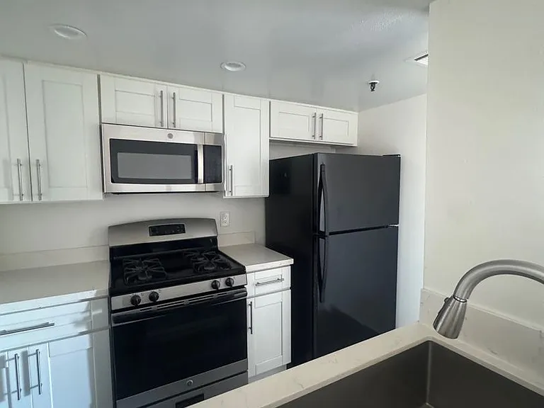 B & B Apartments — Photo 6