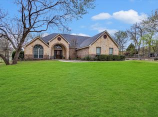 309 Fossil Rock Dr, Azle, TX 76020
