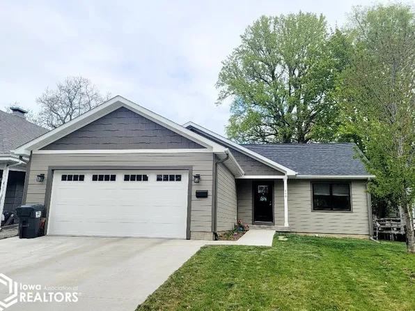 609 1st Ave E, Oskaloosa, IA 52577