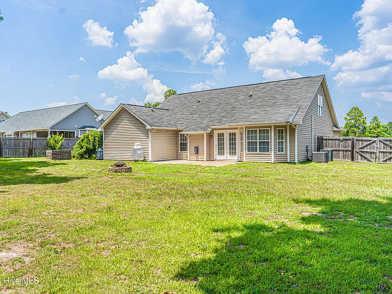 112 Holly Oak Cir — Photo 32