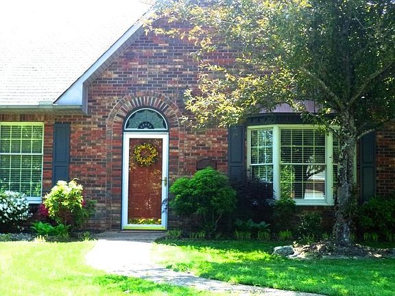 3rd image of 1127 Brentwood Way