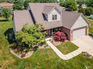 15497 Birchdale Cir, Monroe, MI 48161