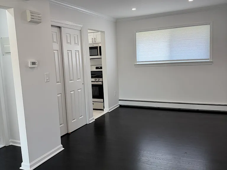 14 Central Dr #5 — Photo 6