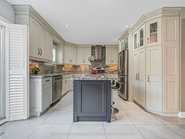 1507 Clearbrook Dr — Photo 13