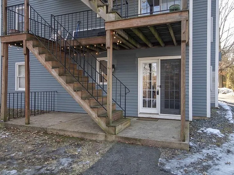 35 School St #19 — Photo 2