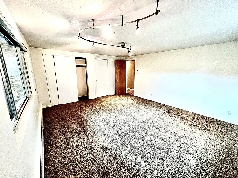 306 E Curling Dr — Photo 51