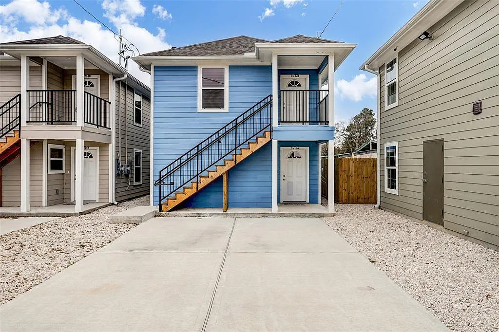 2 bed, 1.0 bath, 950 sqft, $1,195 — Photo 2
