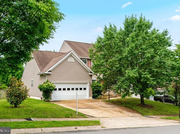 1005 Great Oaks Ln, Fredericksburg, VA 22401
