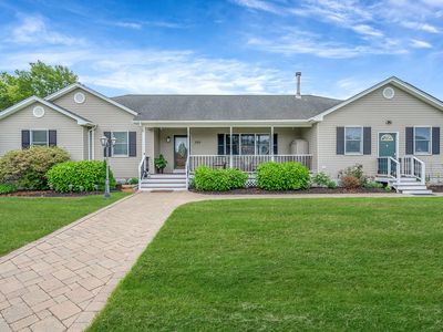 320 Williams Way S, Baiting Hollow, NY, 11933