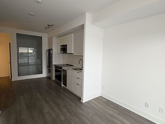 4th image of 1350 Ellesmere Rd #602