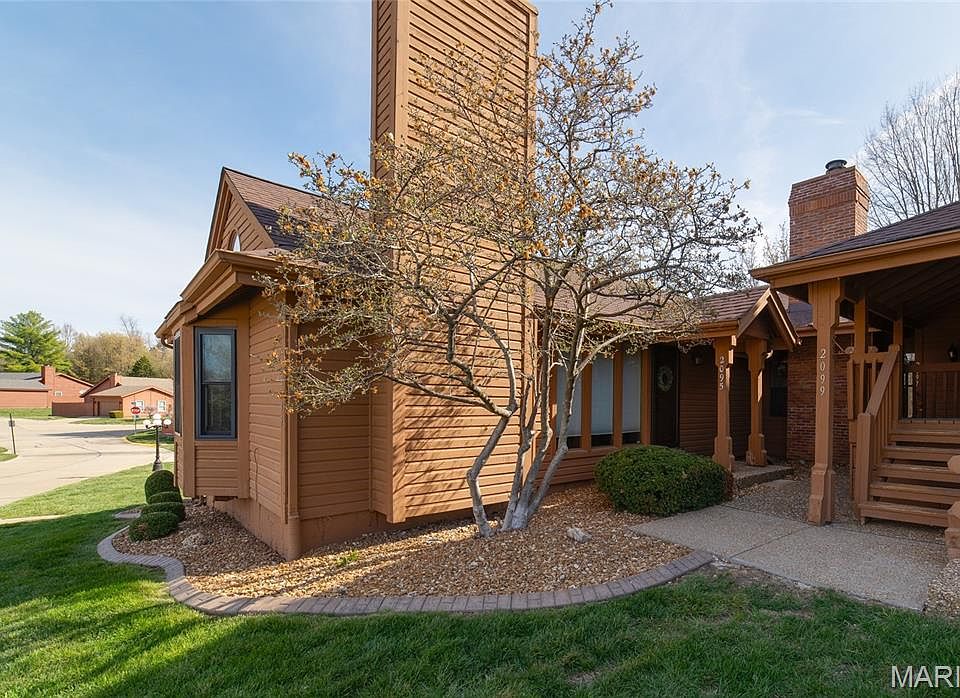 1st image of 2095 Avignon Dr #A
