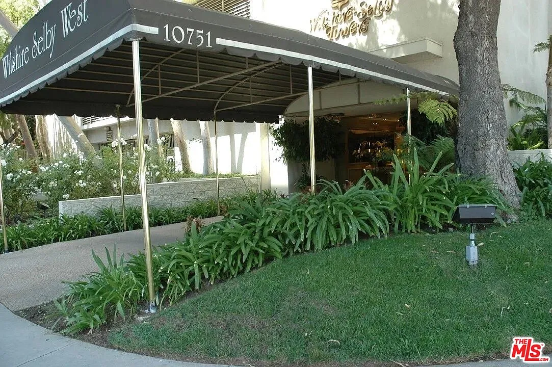 1 bed, 1.5 bath, 853 sqft, $3,150 — Photo 1