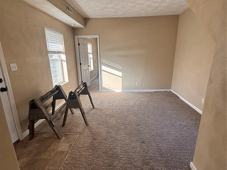 102 Karl Pl — Photo 3