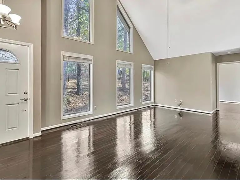 2828 Adams St — Photo 6