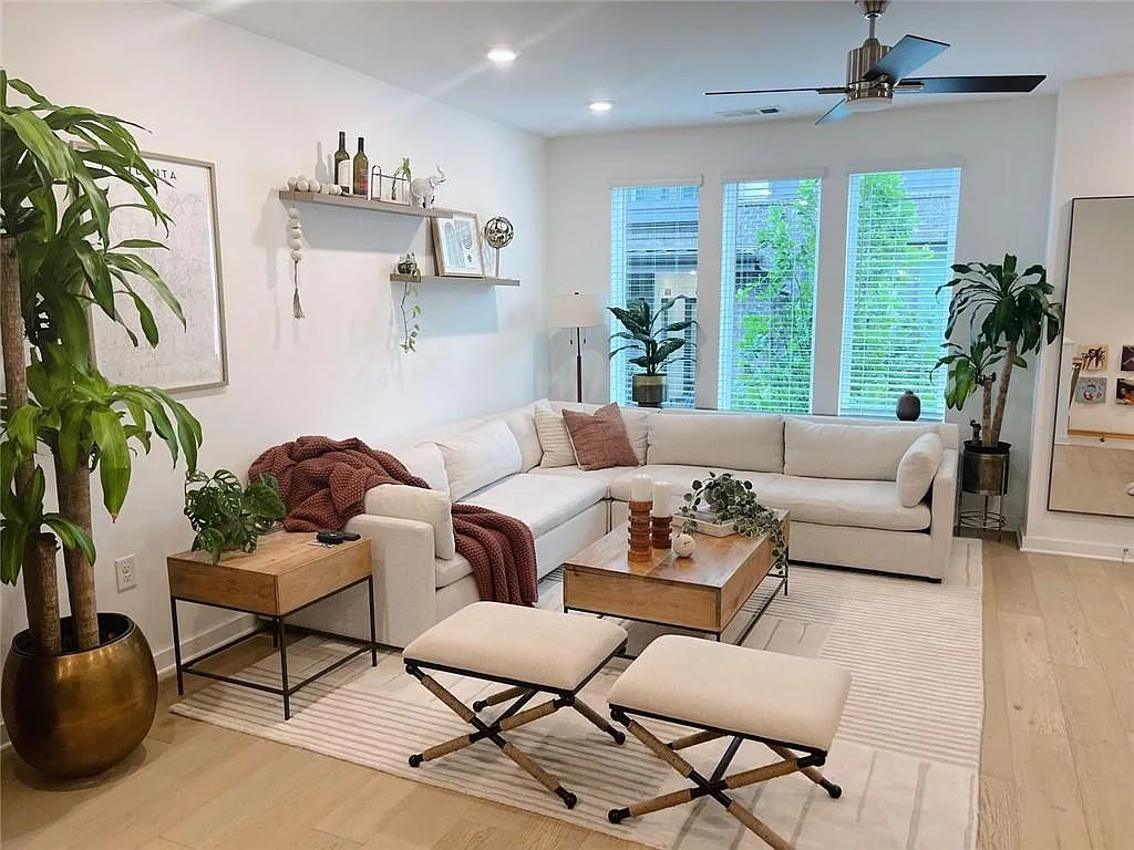 2 bed, 2.0 bath, 1718 sqft, $2,900 — Photo 3