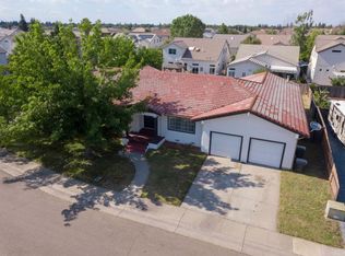 9077 Robbins Rd, Sacramento, CA 95829