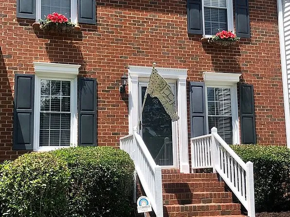 95 N Lake Pointe Dr, Columbia, SC 29229