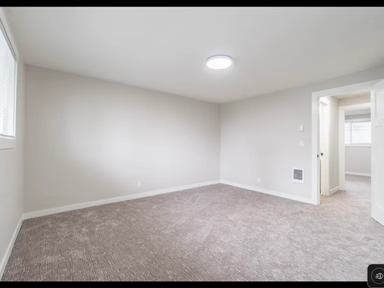 118 S 53rd St #14 — Photo 17