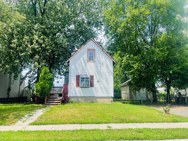 7163 Chandler Ave — Photo 2