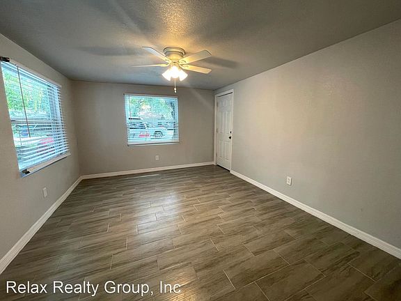 2nd image of 1007 E 59th Avenue Dr #1009