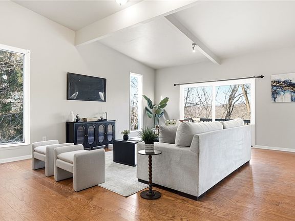 4th image of 127 Fairfax Rd