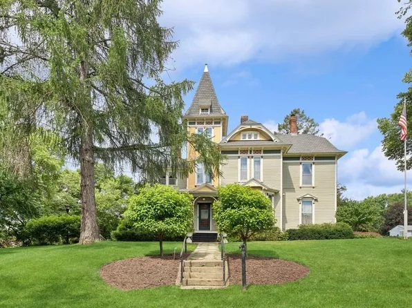 805 Abbott St W, Stillwater, MN 55082