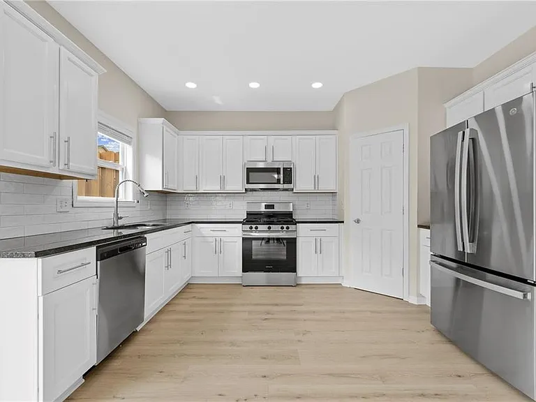 318 Knelston Oak Dr — Photo 14